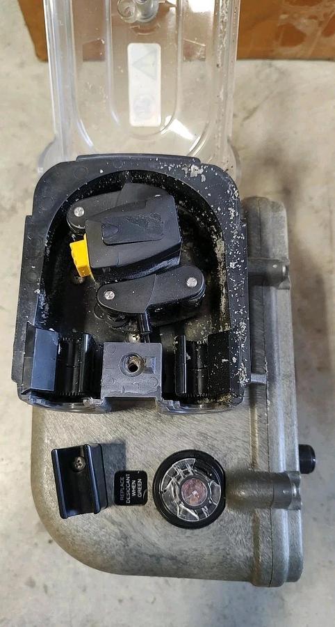Used FOR PARTS Hach Sigma SD900 Automatic Water Liquid Sampler All Weather Heated Enc