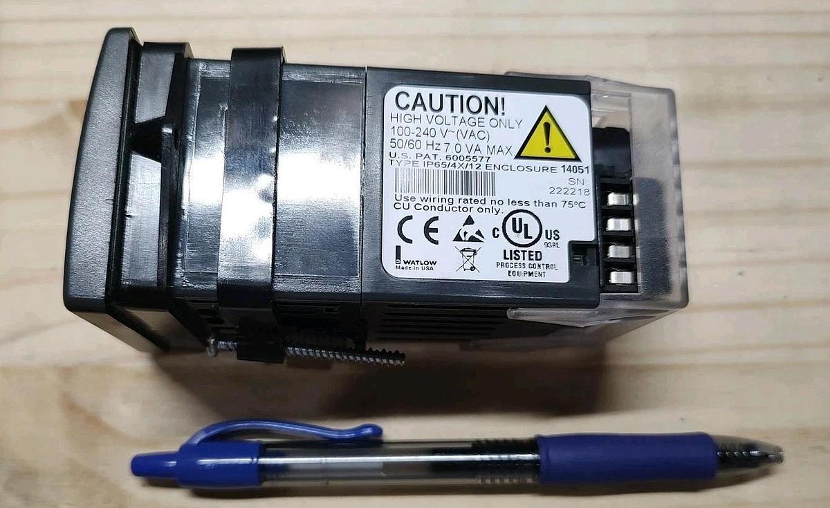 NEW Watlow 96A0-KDDD-00RR Series 96 Temperature Controller
