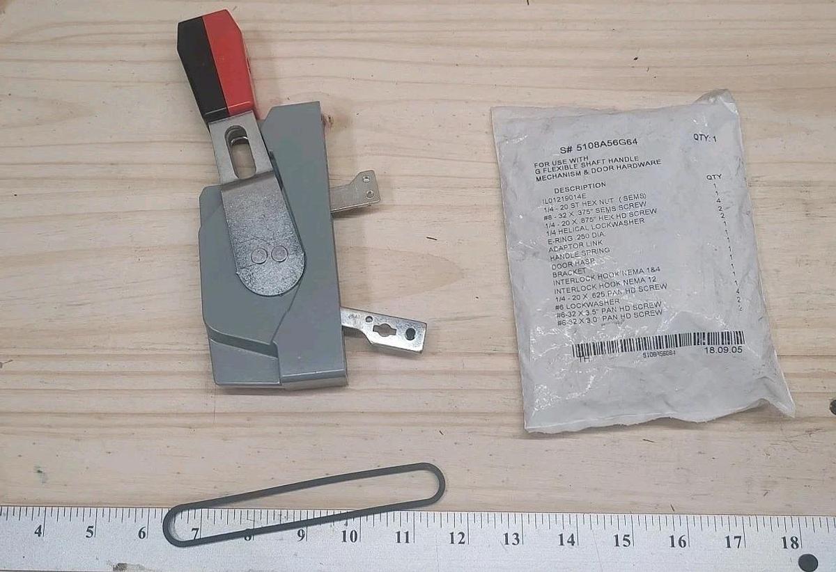 New In Old Box EATON F0S06C G-Flexible Shaft 6ft Long For Type 1/3R/12 Enclosure