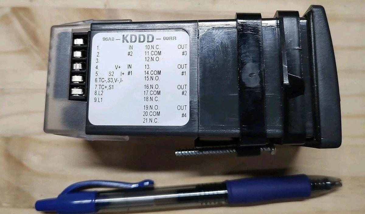 NEW Watlow 96A0-KDDD-00RR Series 96 Temperature Controller