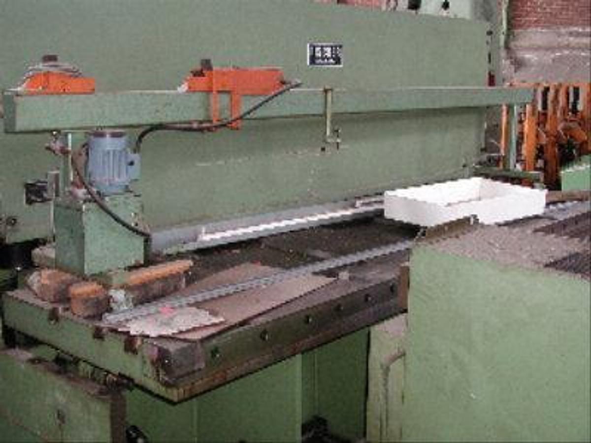 Gebraucht Metallbearbeitungsmaschine   HESS nicht ersichtlich - Fensterbearbeitung