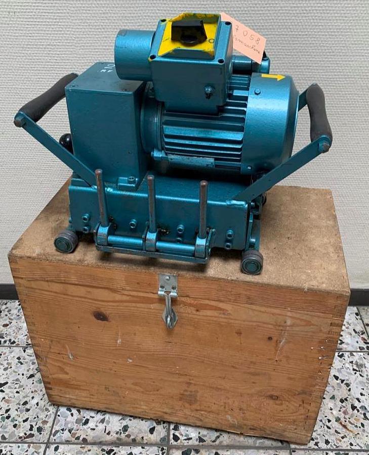 Gebraucht "Leo"-Dachfalzmaschine SÜDMETALL