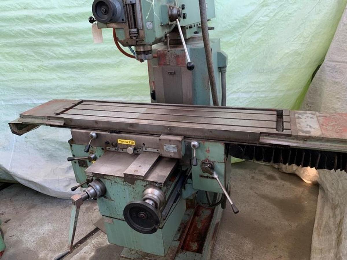 Gebraucht Mehrzweckfräsmaschine TOS