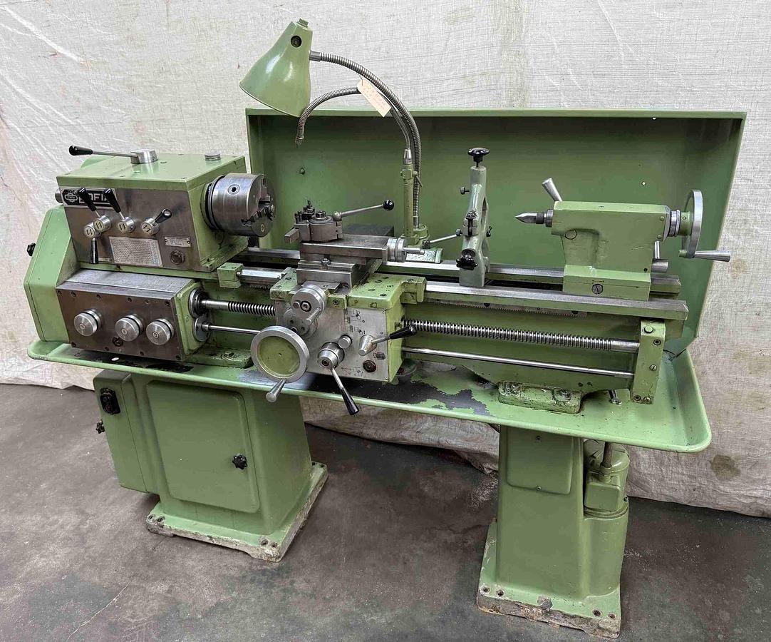 Gebraucht Leit- u. Zugspindeldrehmaschine ZMM Sofia (bulgarisches Fabrikat)