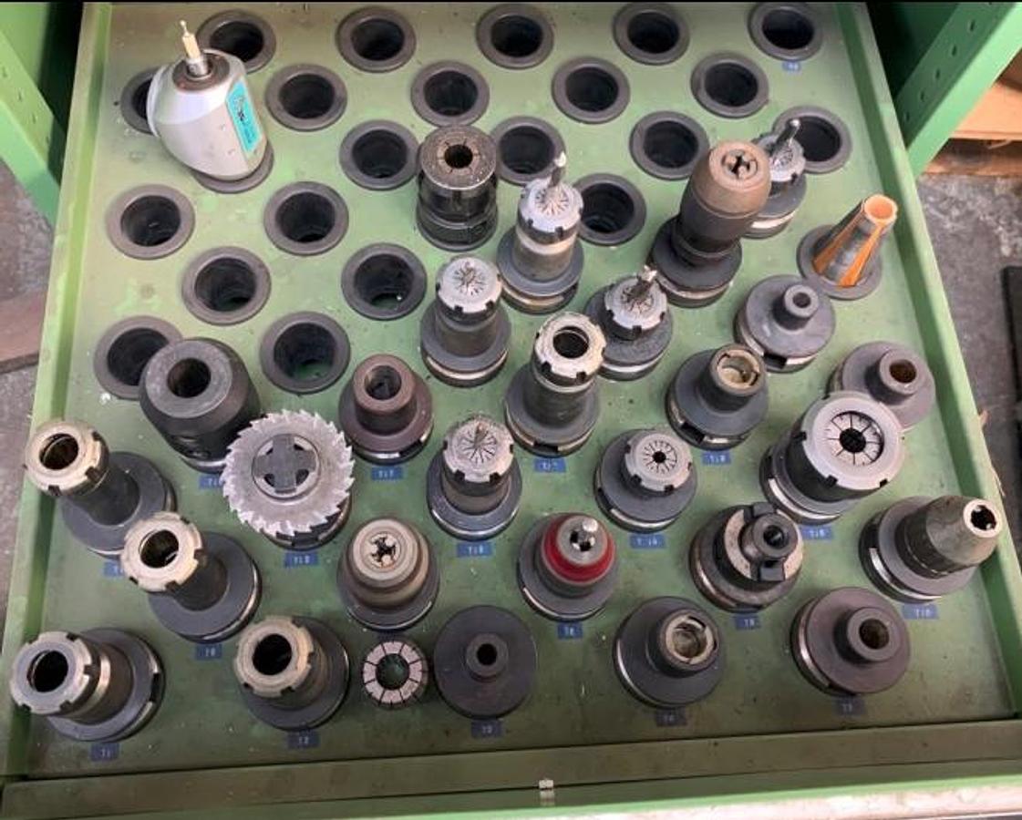 Gebraucht Vertikal-Bearbeitungszentrum BRIDGEPORT 