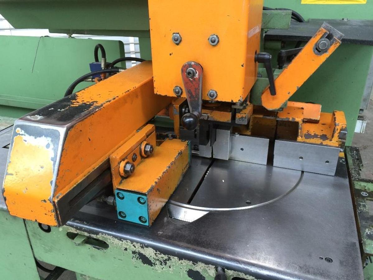 Gebraucht Gehrungs-Kreissägeautomat KALTENBACH