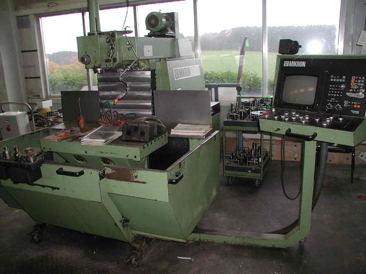 Gebraucht CNC-Fräsmaschine MIKRON