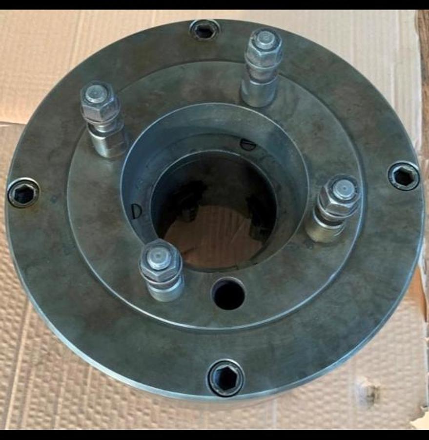 Gebraucht Vierbackenfutter AROWA