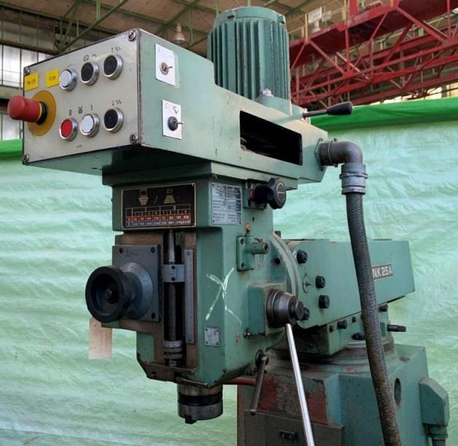 Gebraucht Mehrzweckfräsmaschine TOS