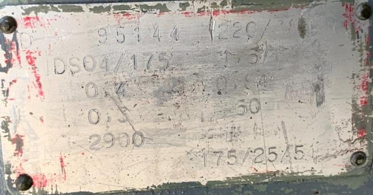 Gebraucht 2 Doppelschleifböcke auf gem. Untergestell REMA