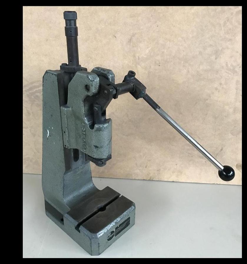 Gebraucht Metallbearbeitungsmaschine   SCHMIDT Nr. 11 - Kniehebelpressen