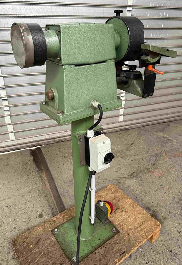 Gebraucht Stähleschleifmaschine REMA