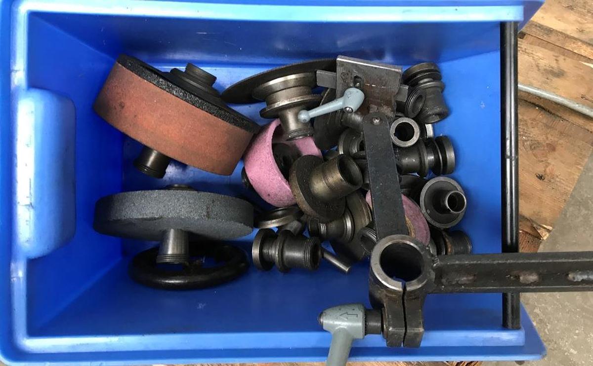 Gebraucht Universal-Werkzeugschleifmaschine DECKEL