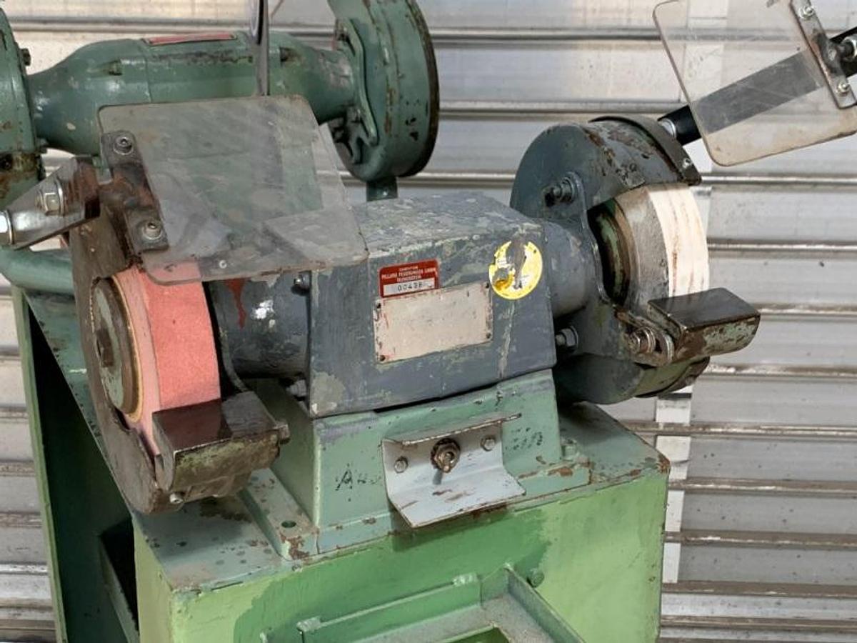 Gebraucht 2 Doppelschleifböcke auf gem. Untergestell REMA