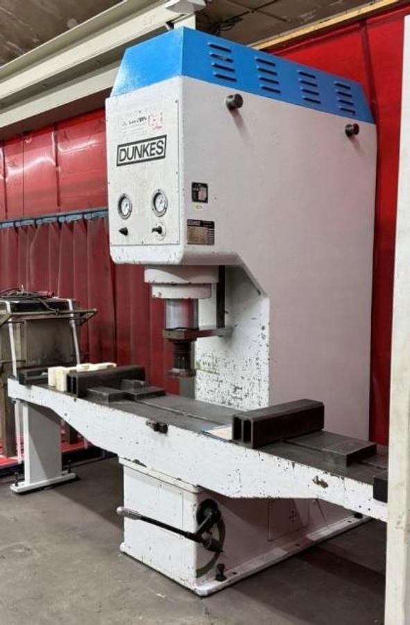Gebraucht Metallbearbeitungsmaschine   DUNKES HR 100 - Richtpressen