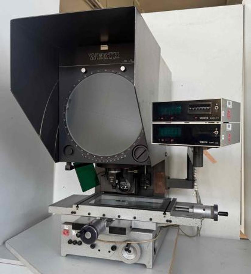 Gebraucht Industriemaschine   WERTH Optimus 300 - Profilprojektoren