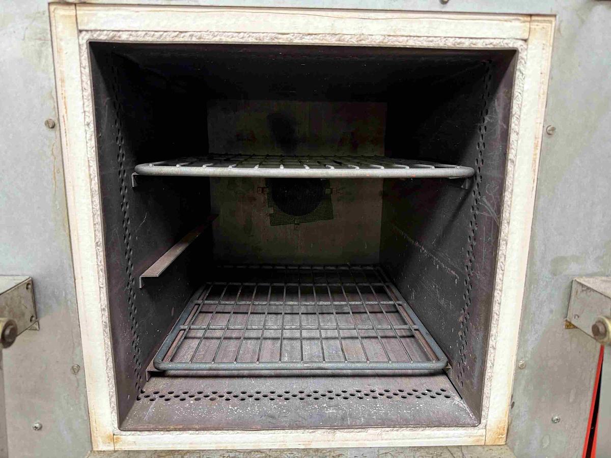 Gebraucht Anlaß- bzw. Luftumwälzofen