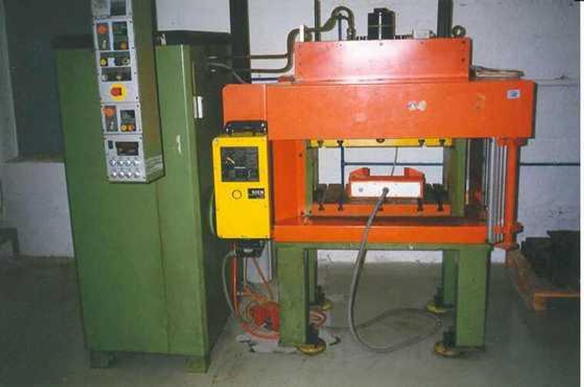 Gebraucht Metallbearbeitungsmaschine   WANZKE SP 30 - Stanzautomaten