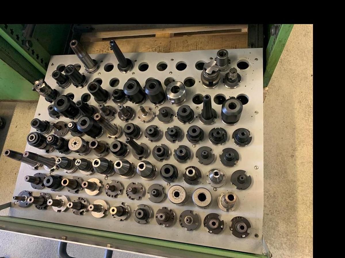 Gebraucht "Kompakt"-Bearbeitungszentrum SPINNER