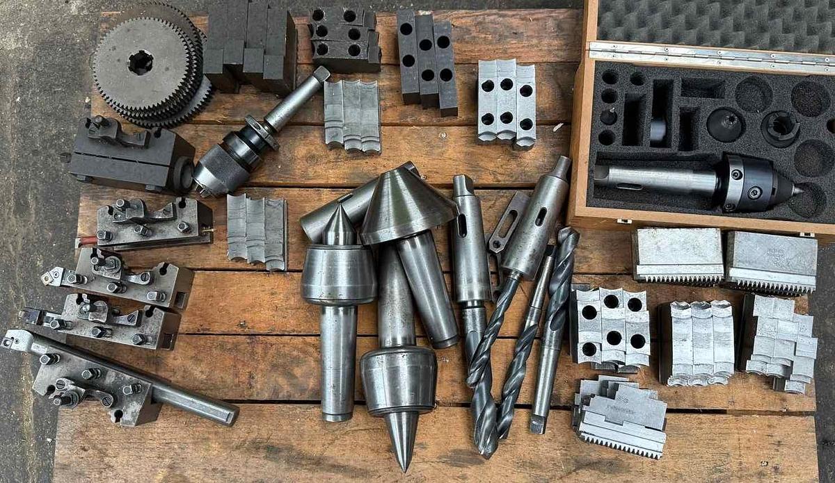 Gebraucht Leit- u. Zugspindeldrehmaschine COLCHESTER