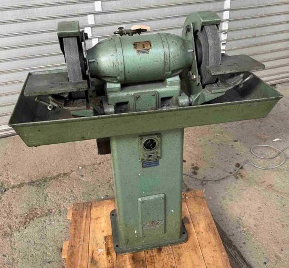 Gebraucht Metallbearbeitungsmaschine   GREIF DV 30 5-5 KT -Schleifmaschinen