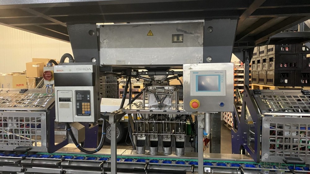 Used Full Jasa ishida weighing shaker line