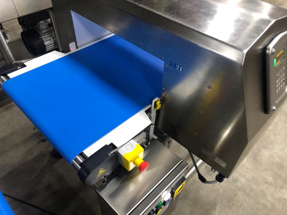 Used Ceia THS/MS 21 metaldetector