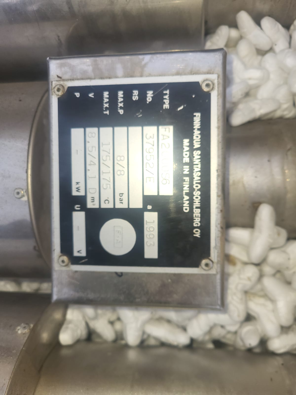 Steris Finn-Aqua Columns