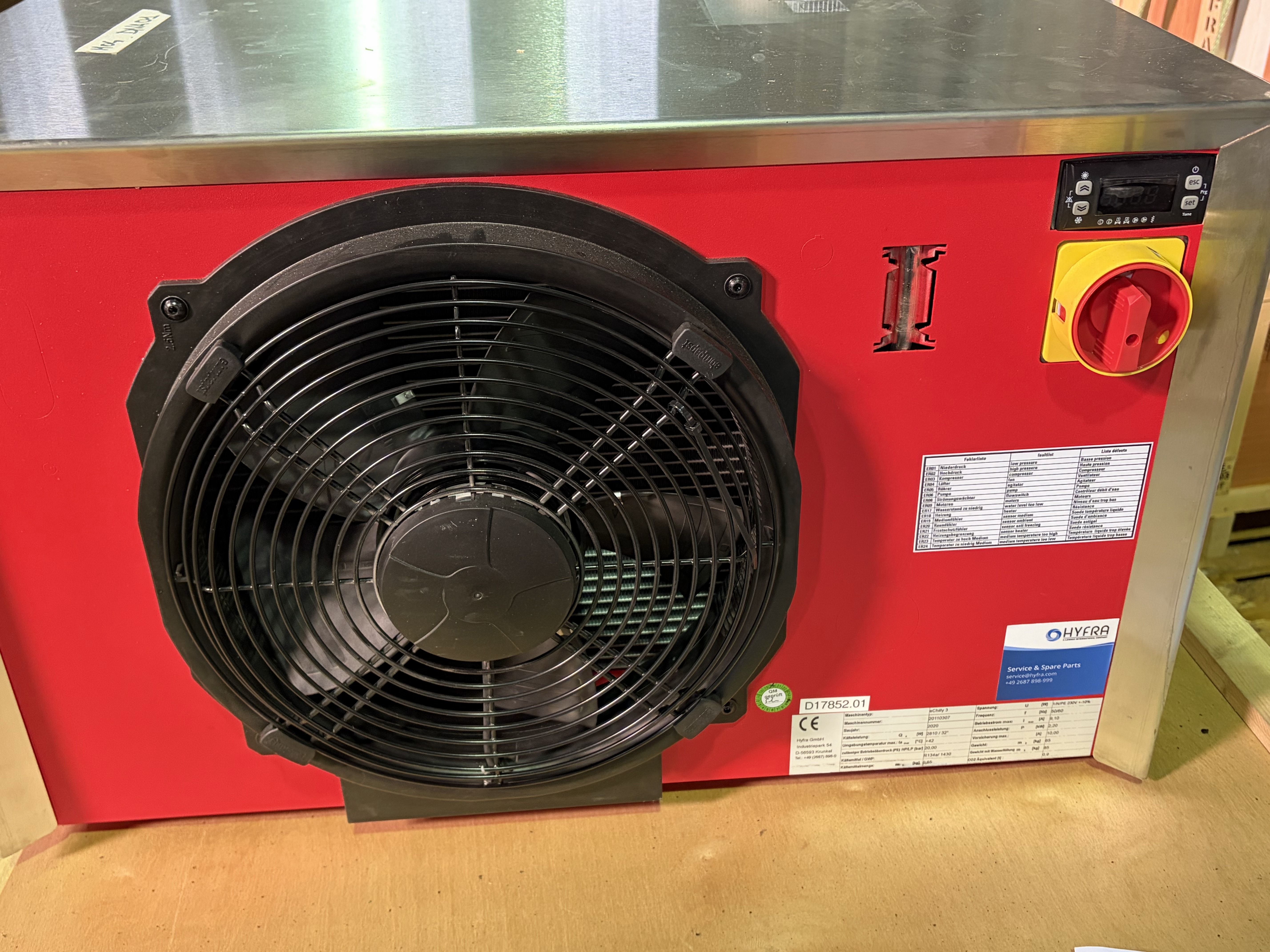 Used HYFRA eChilly 3 Industrial Water Chiller P/N 20 11 0307