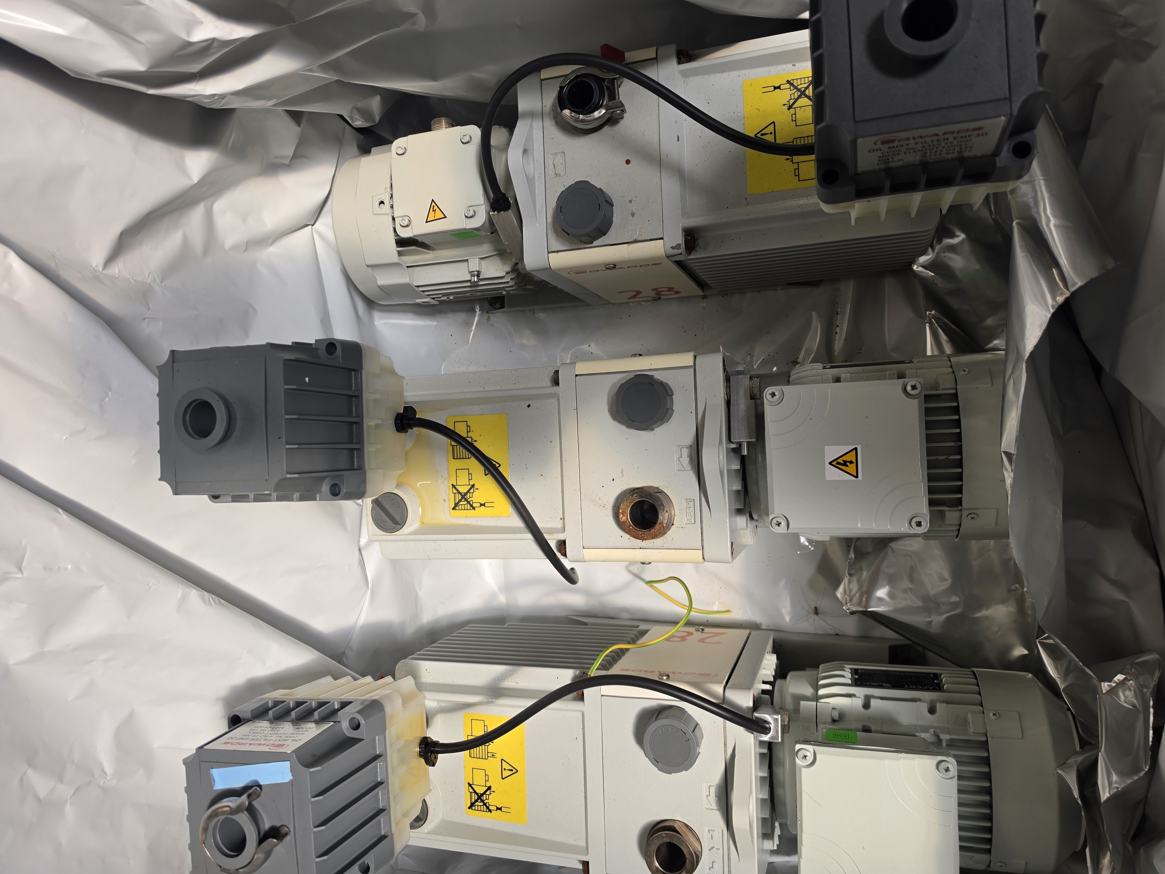 Used Edwards E2M28 Rotary Vane Vacuum Pump | 0.75KW
