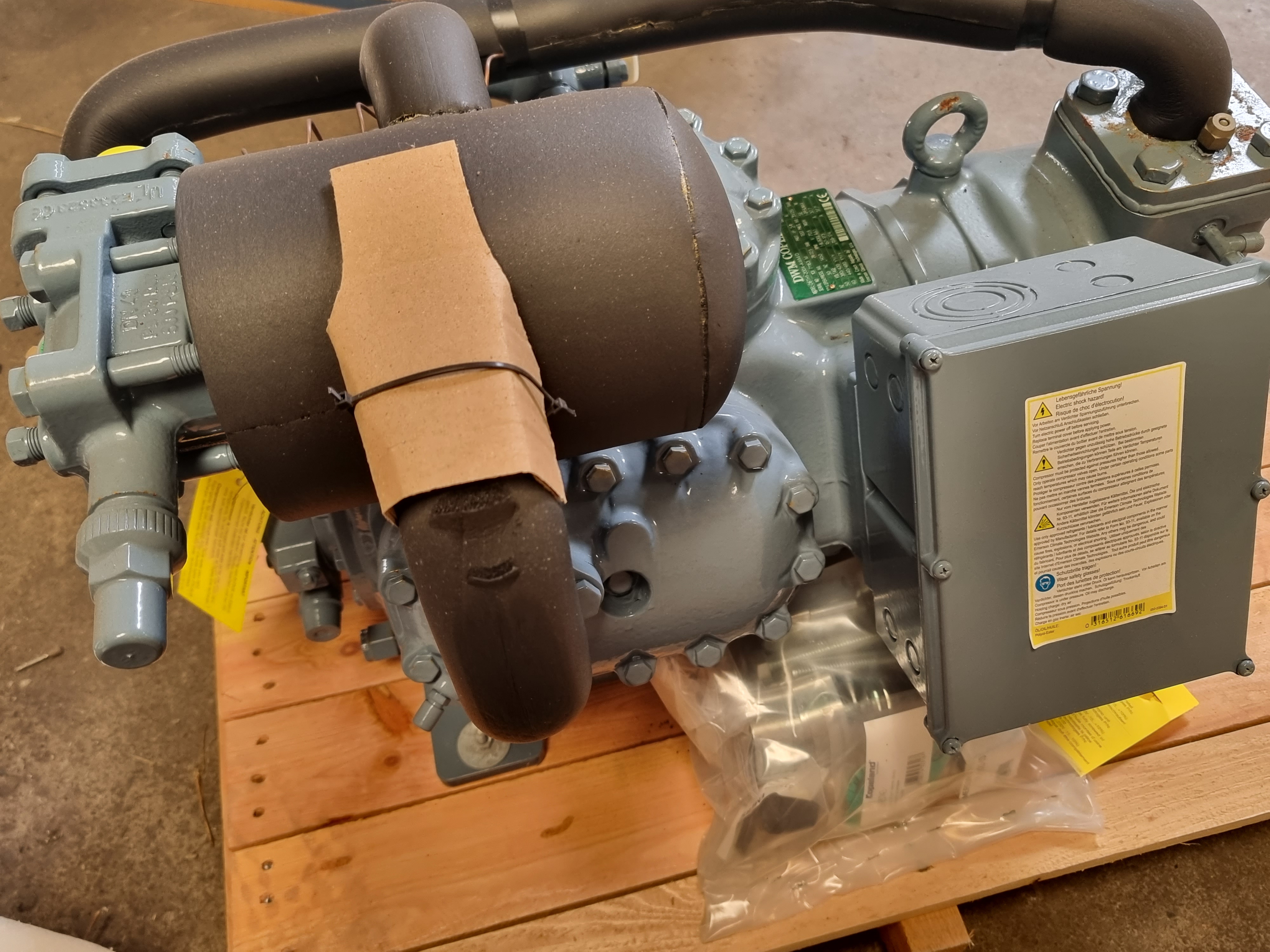DWM Copeland D6TH1-200X-AWM/D Refrigeration Compressor