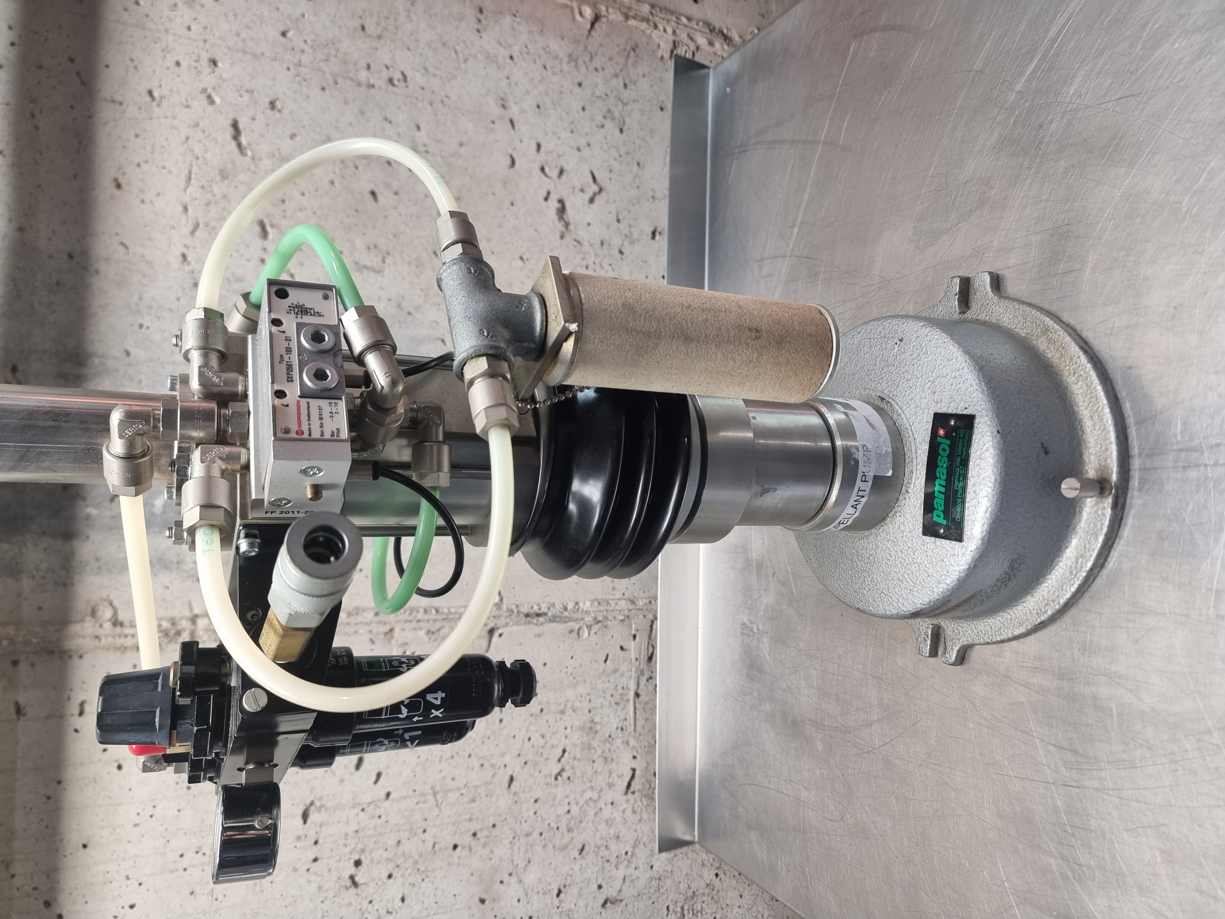 Used Pamasol Autoguard Gas Filler and Crimper | Type: 2005/20