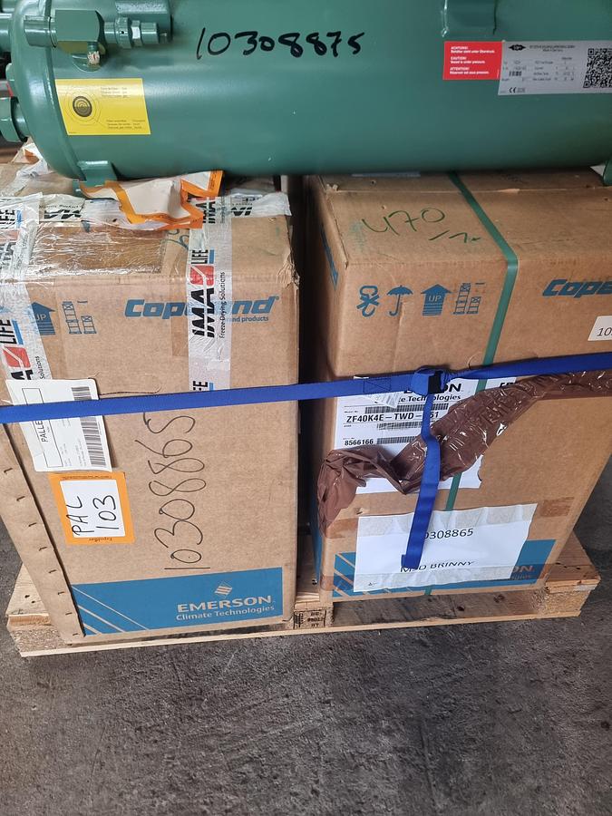 Used Emerson / DWM Copeland ZF40K4E-TWD-951 Refrigeration Compressor