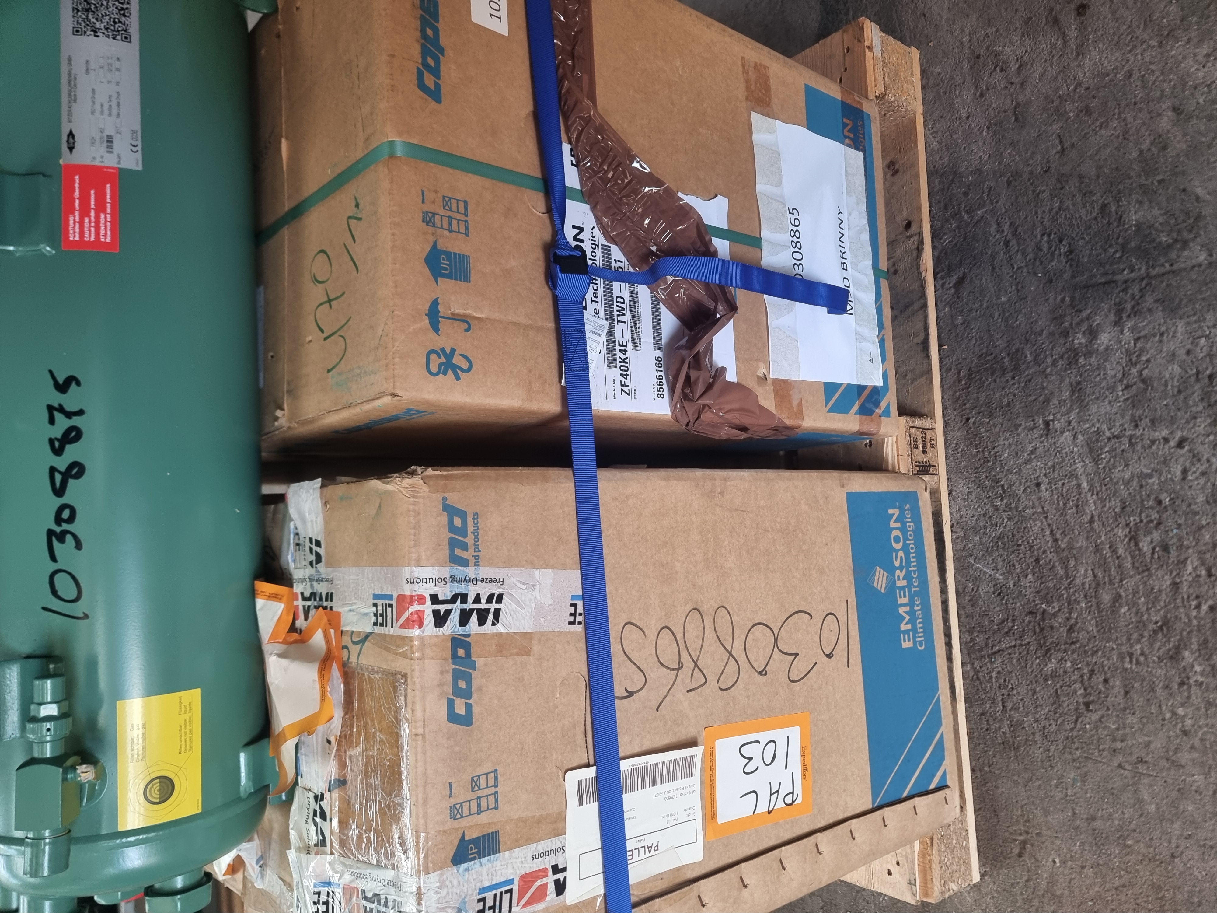 Used Emerson / DWM Copeland ZF40K4E-TWD-951 Refrigeration Compressor