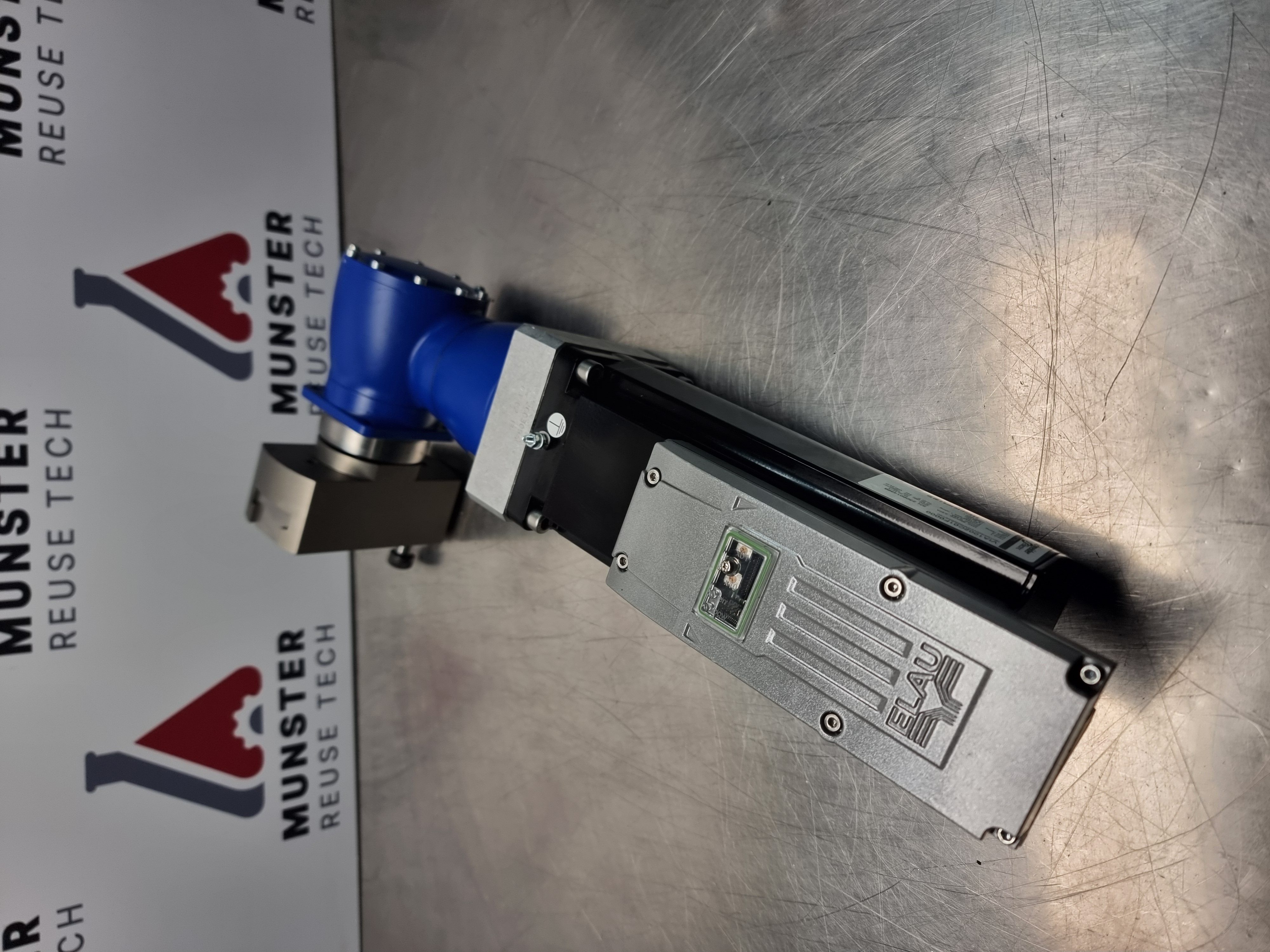 Used Schneider Elau VIA1002C01F0000 Servo Motor | iSH100/30044/0/0/00/0/00/01/00