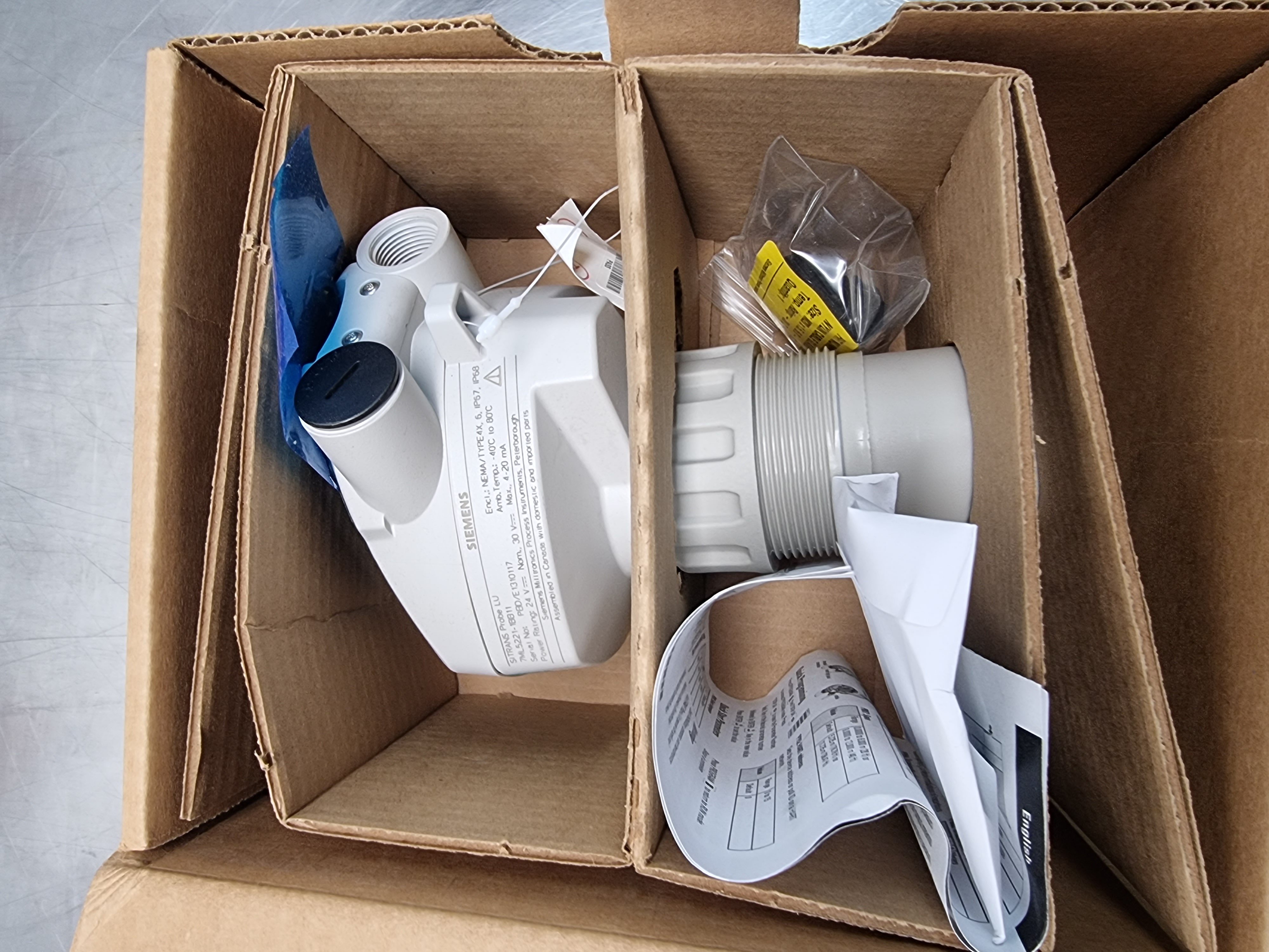 Siemens 7P7ML52211-BB11 SITRANS Probe LU Ultrasonic Level Transmitter