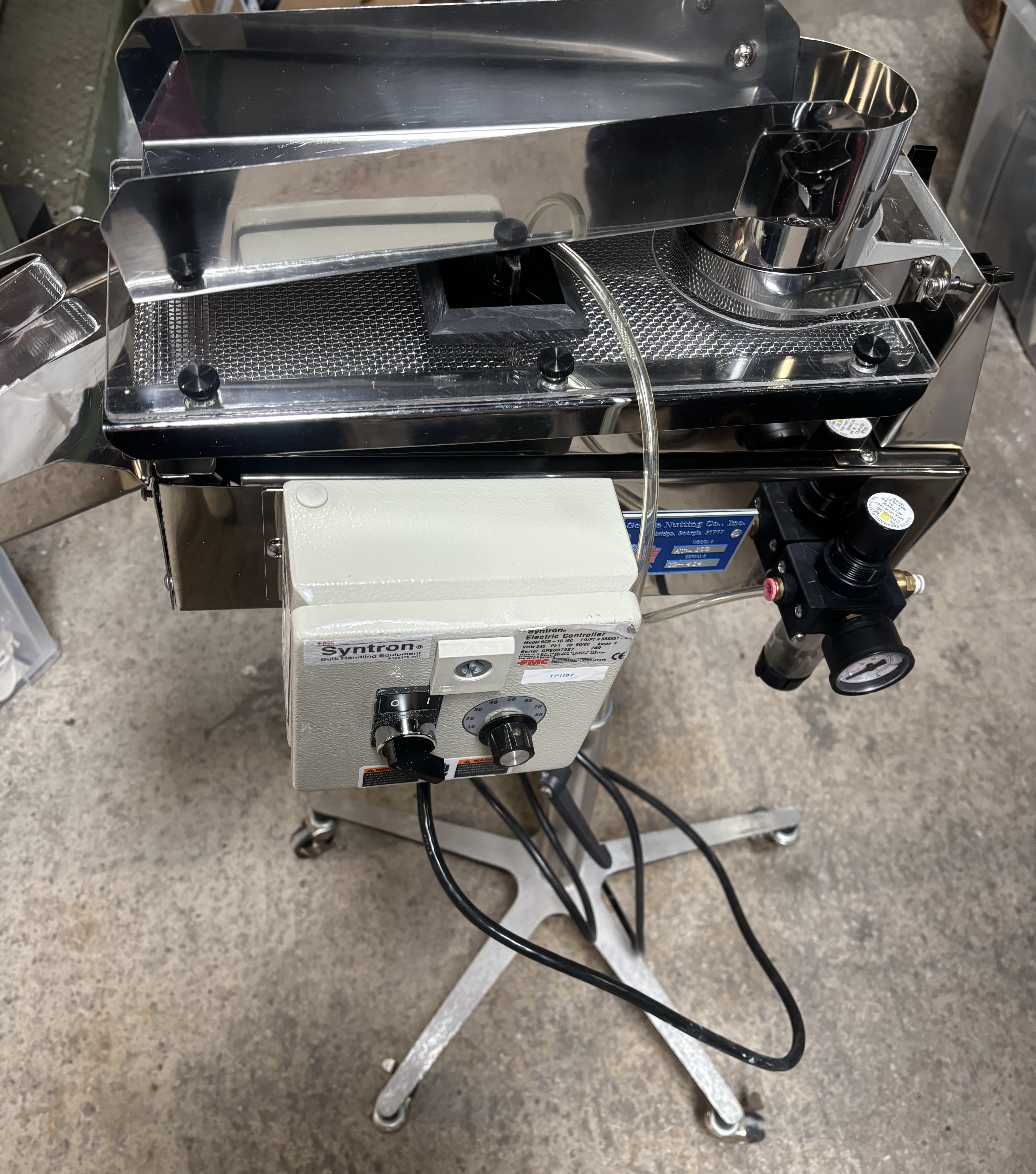 George Nutting Co. AV-100 Tablet Deduster