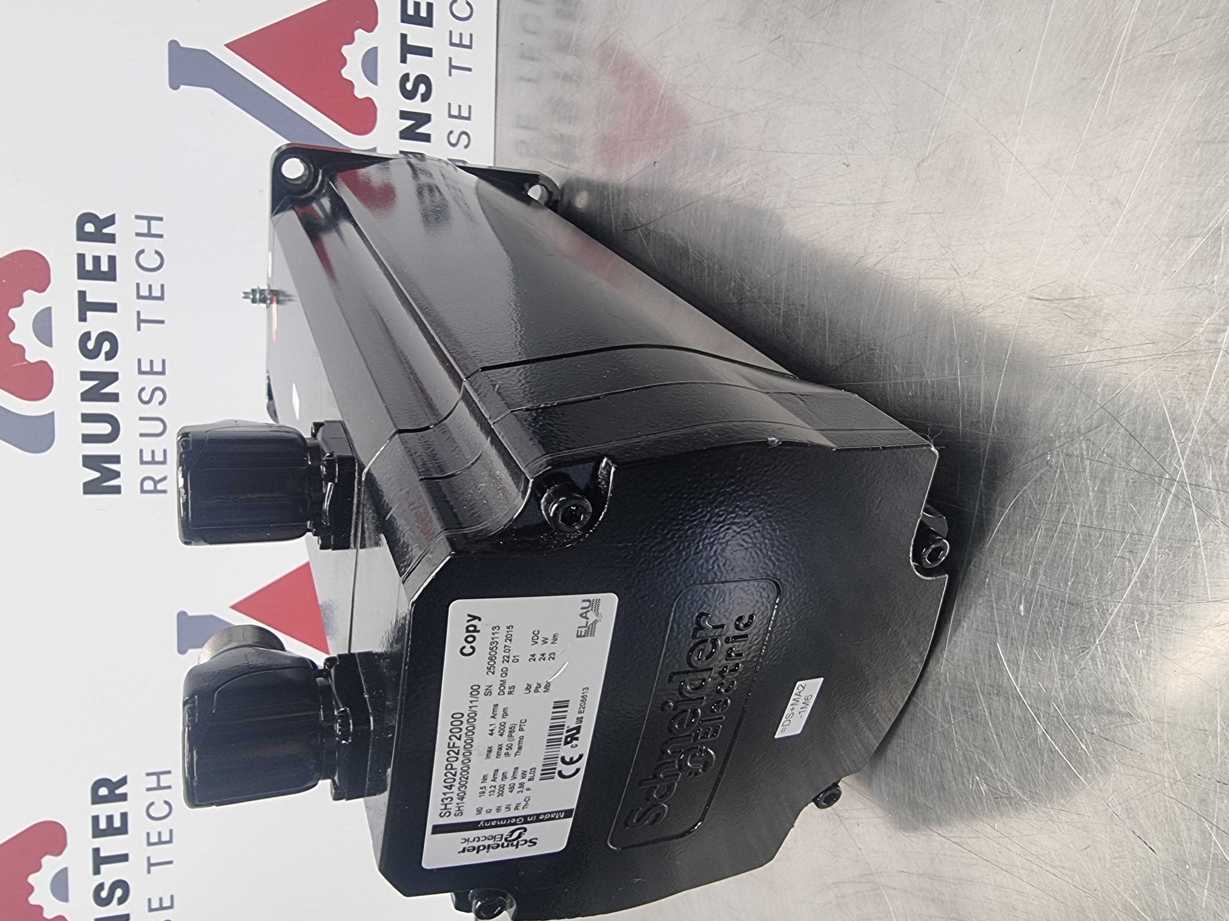 Used Schneider Elau Servo Motor SH31402P02F2000 | SH140/30200/0/0/00/00/00/11/00