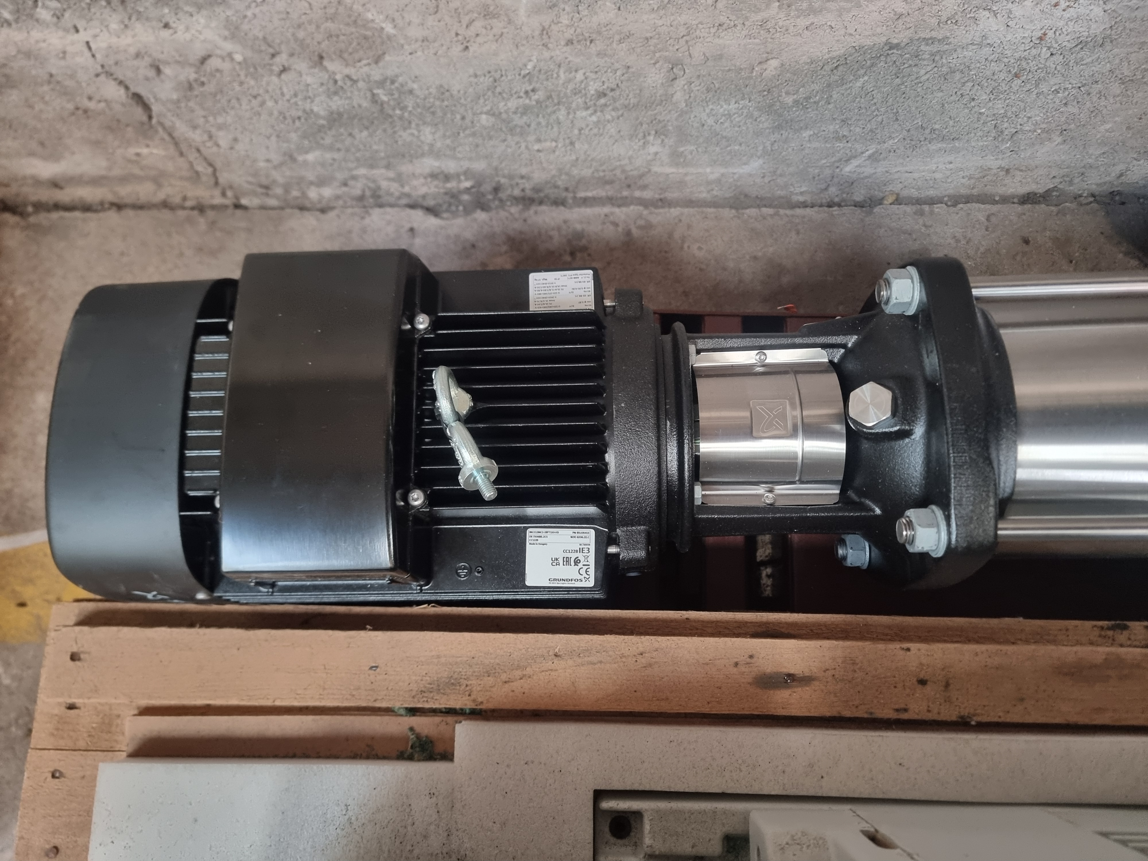 Grundfos CR 15-5 A-F-A-E-HQQE P/N: 96501701 Vertical Multistage Centrifugal Pump
