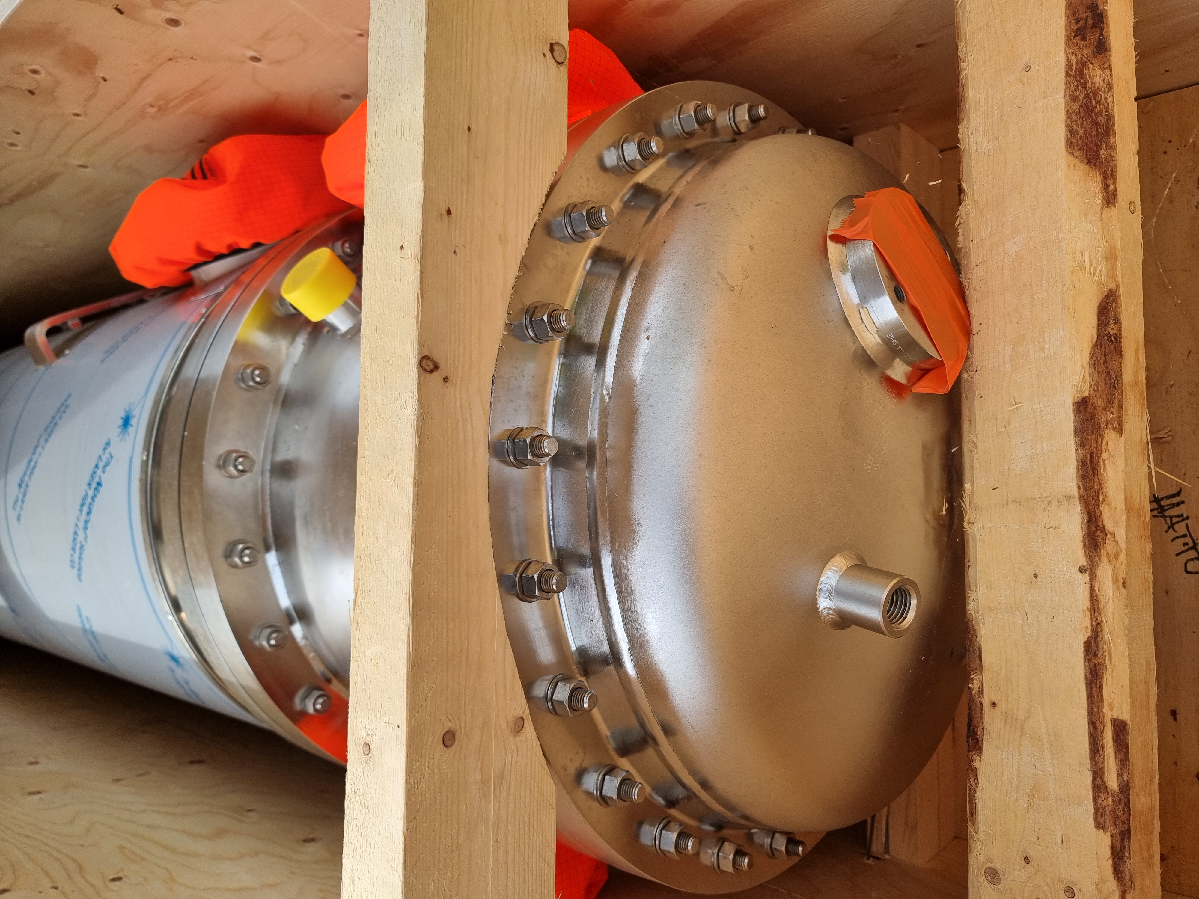 Steris Finn-Aqua Columns | 10366683-002DB/1 & 10366683-001DB/1 | 2018