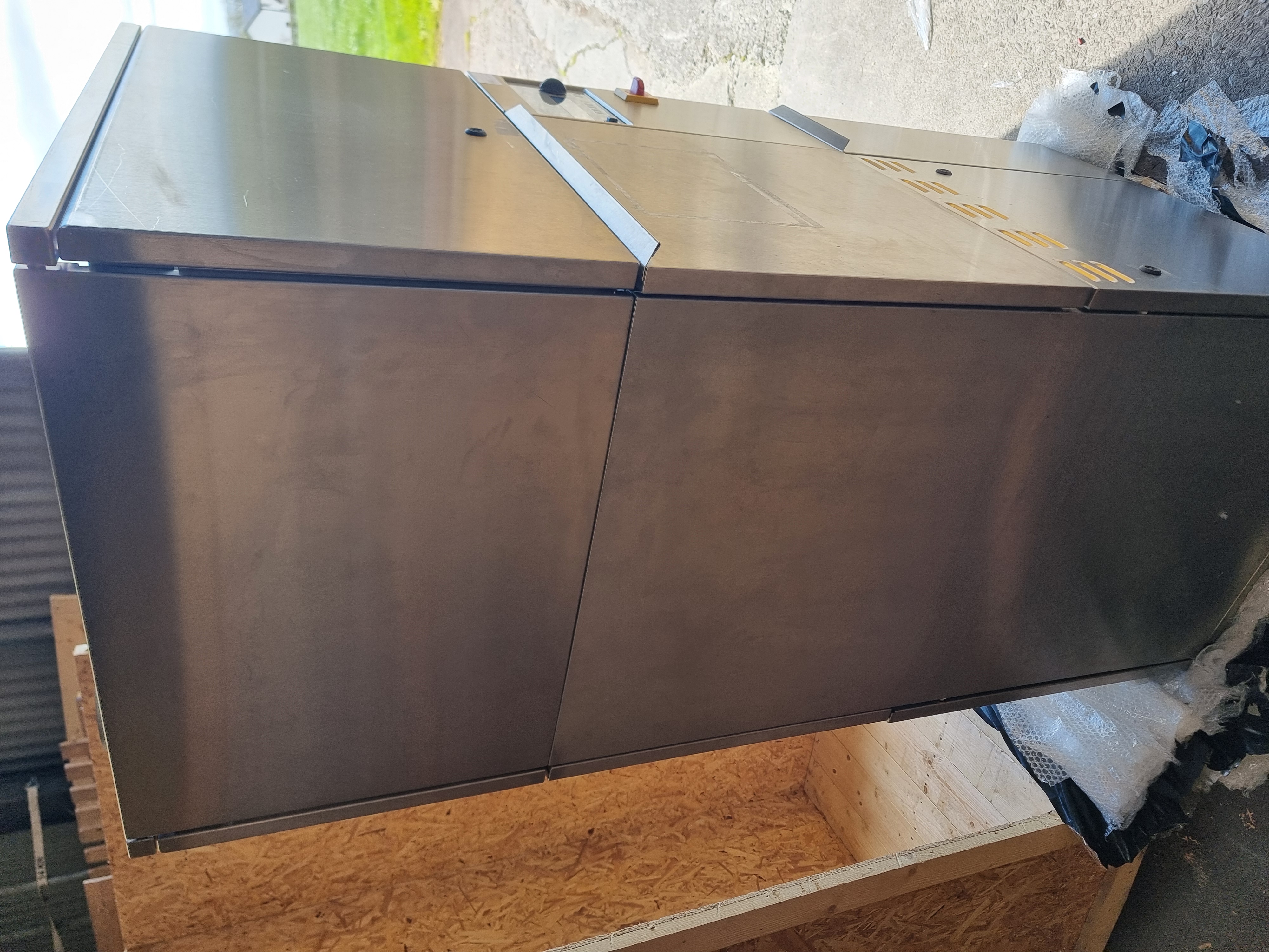 Used MIELE G7824 Sterilization Tool