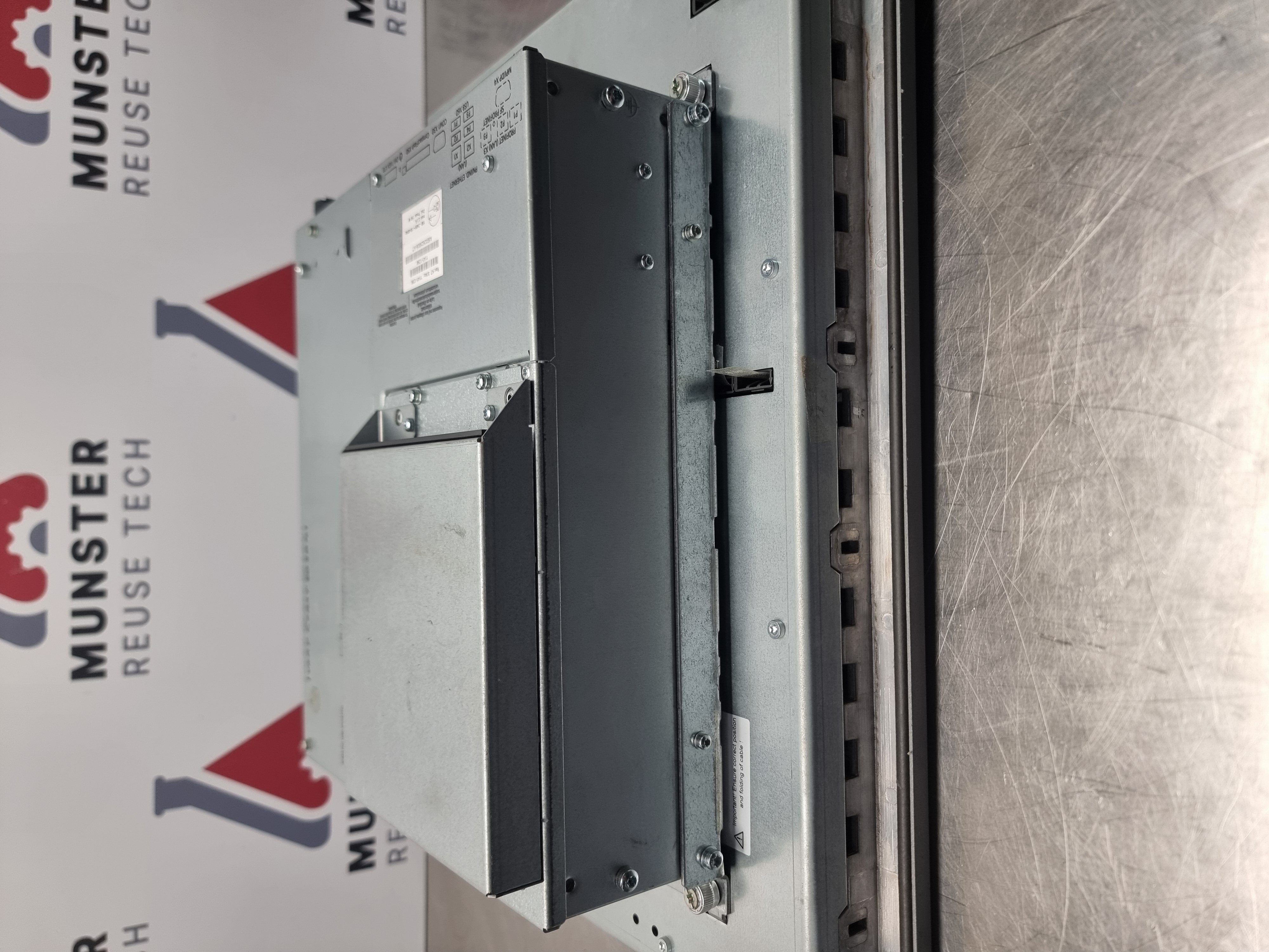 Used Siemens Simatic HMI IPC677C | 6AV7893-0BE00-1AB0 | Version: 14