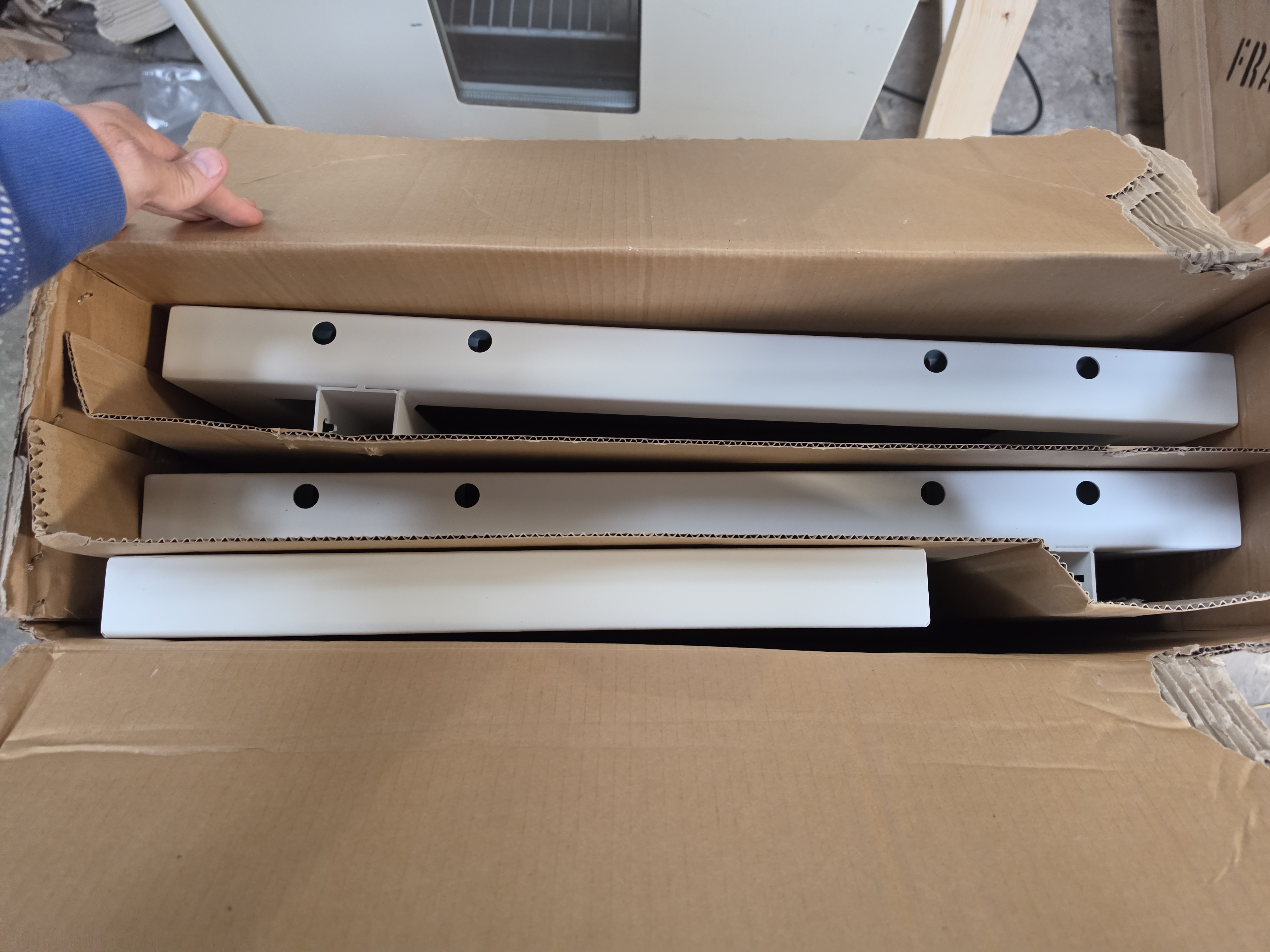 ESCO Airstream Gen 3 Vertical Laminar Flow Cabinet Type: LVG-3AG-F8