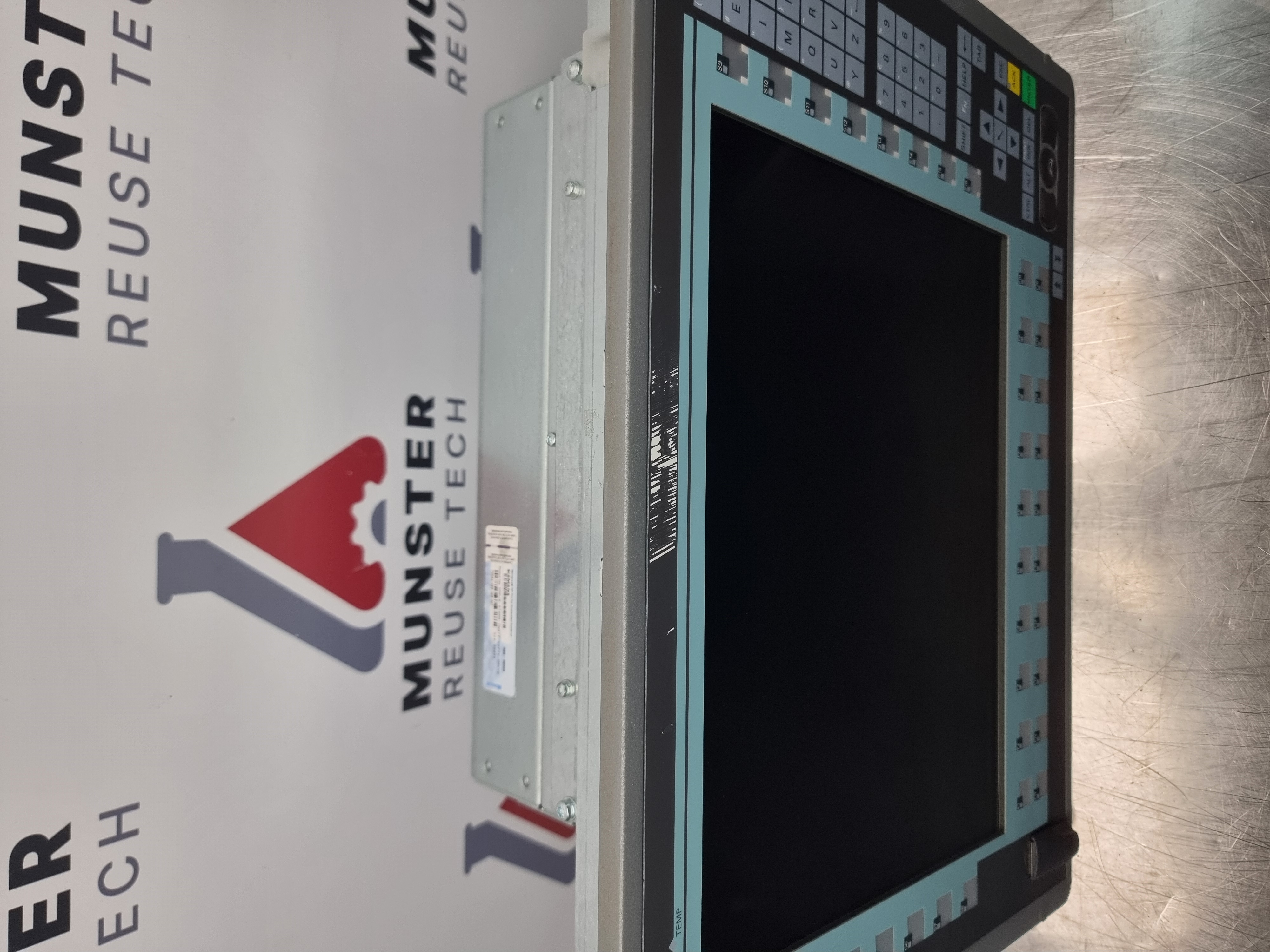 Used Siemens Simatic HMI IPC677C | 6AV7893-0BE00-1AB0 | Version: 14