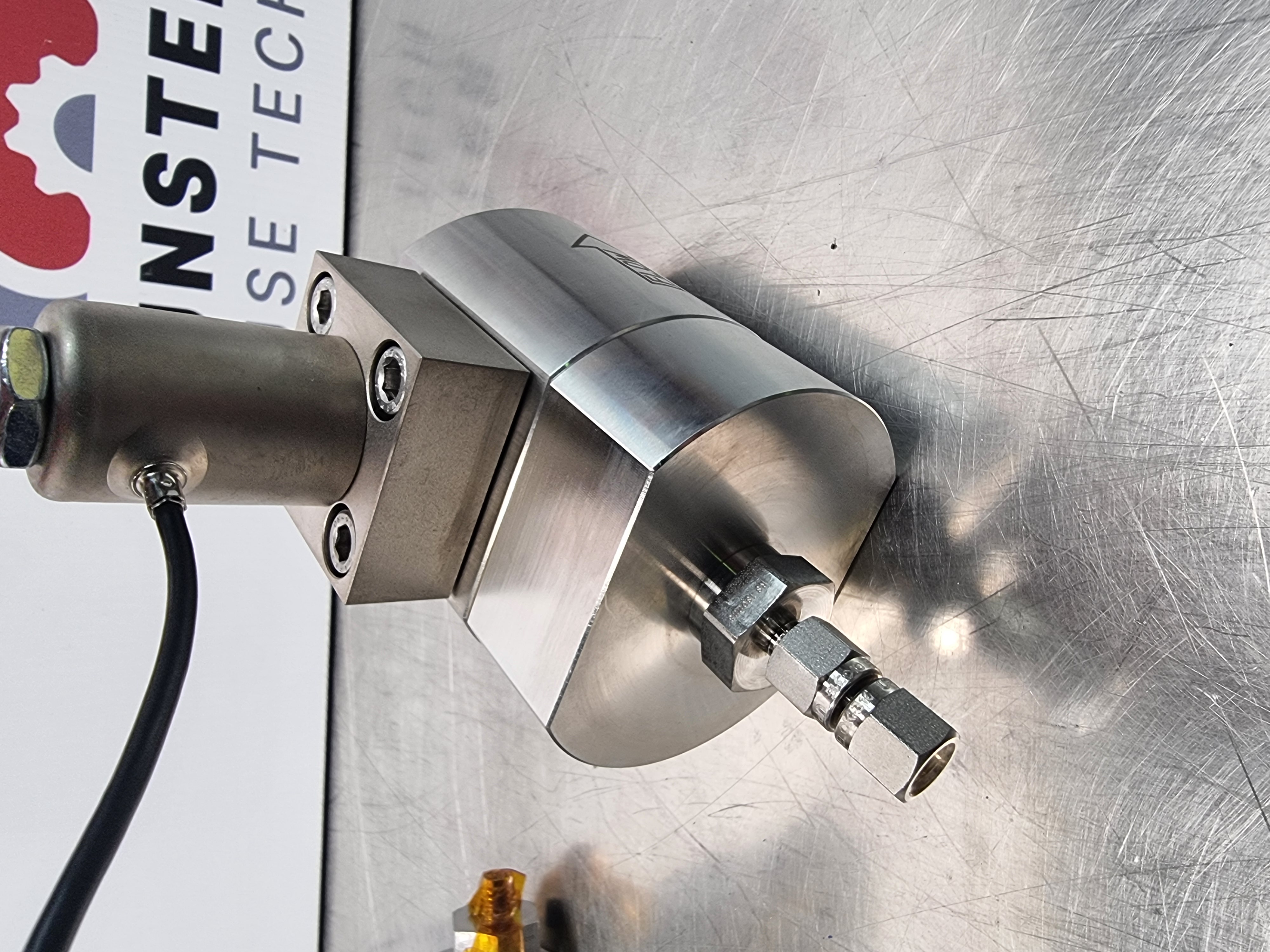 Bronkorst EL-Press Flow Meter Controller P-532-M40A | c/w F-033C Flow Sensor