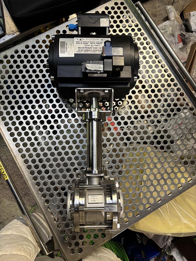 Used CRYO XCV-410 XCV-411 DN80 Ball Valve with Actuator Valve and Positioner