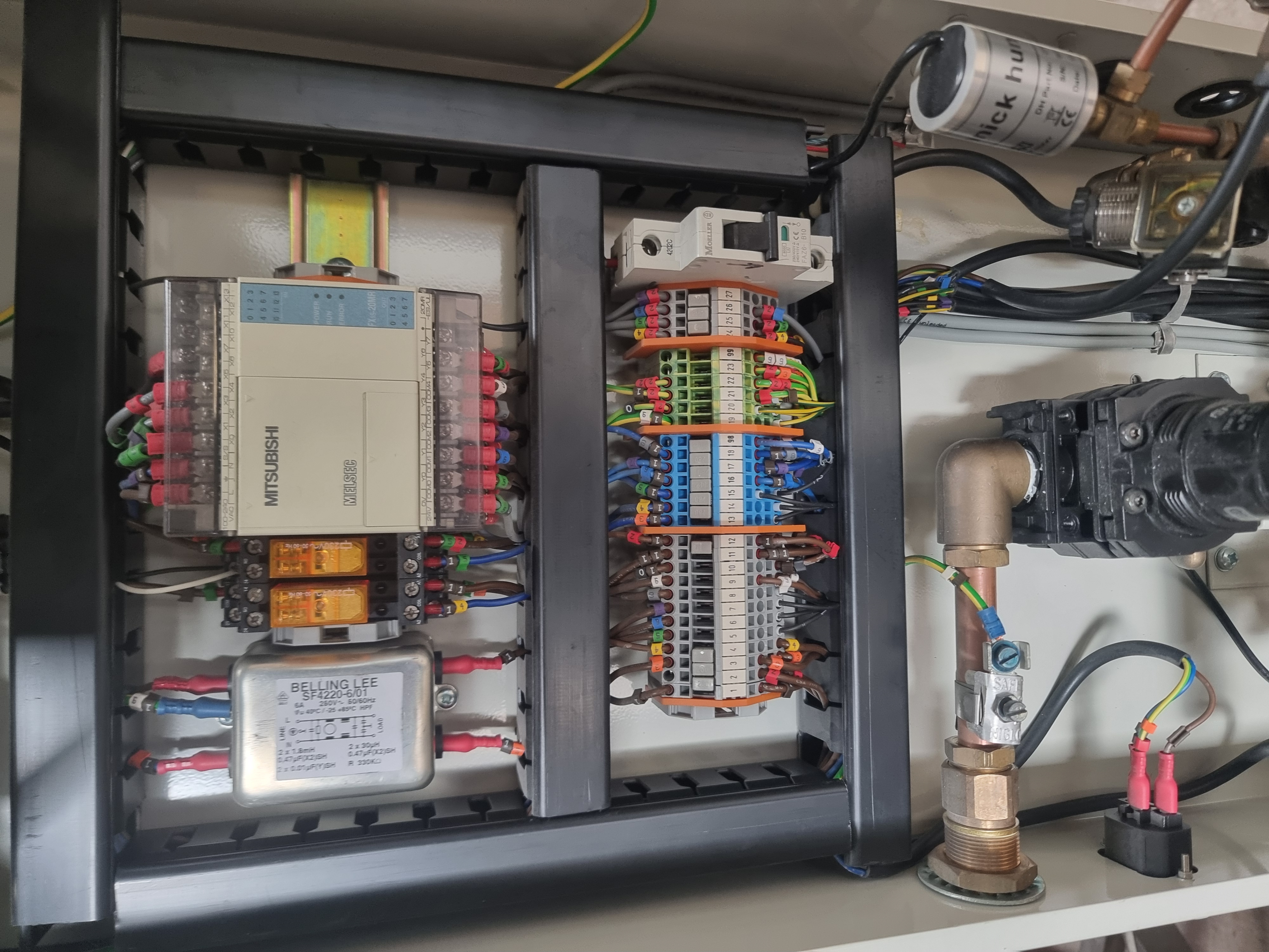 Used Domnick Hunter N2MAX Nitrogen Gas Generator