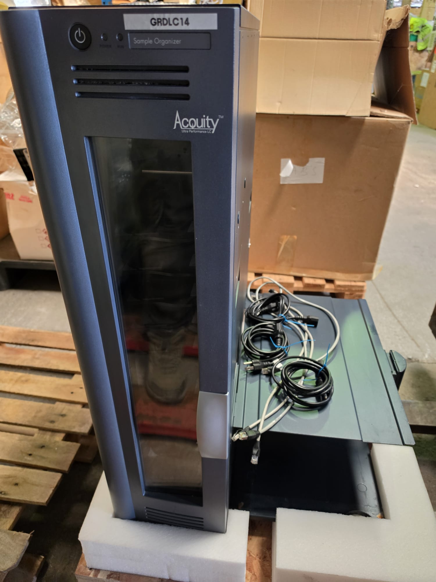 Used Waters Acquity UPLC Sample Orgnizer