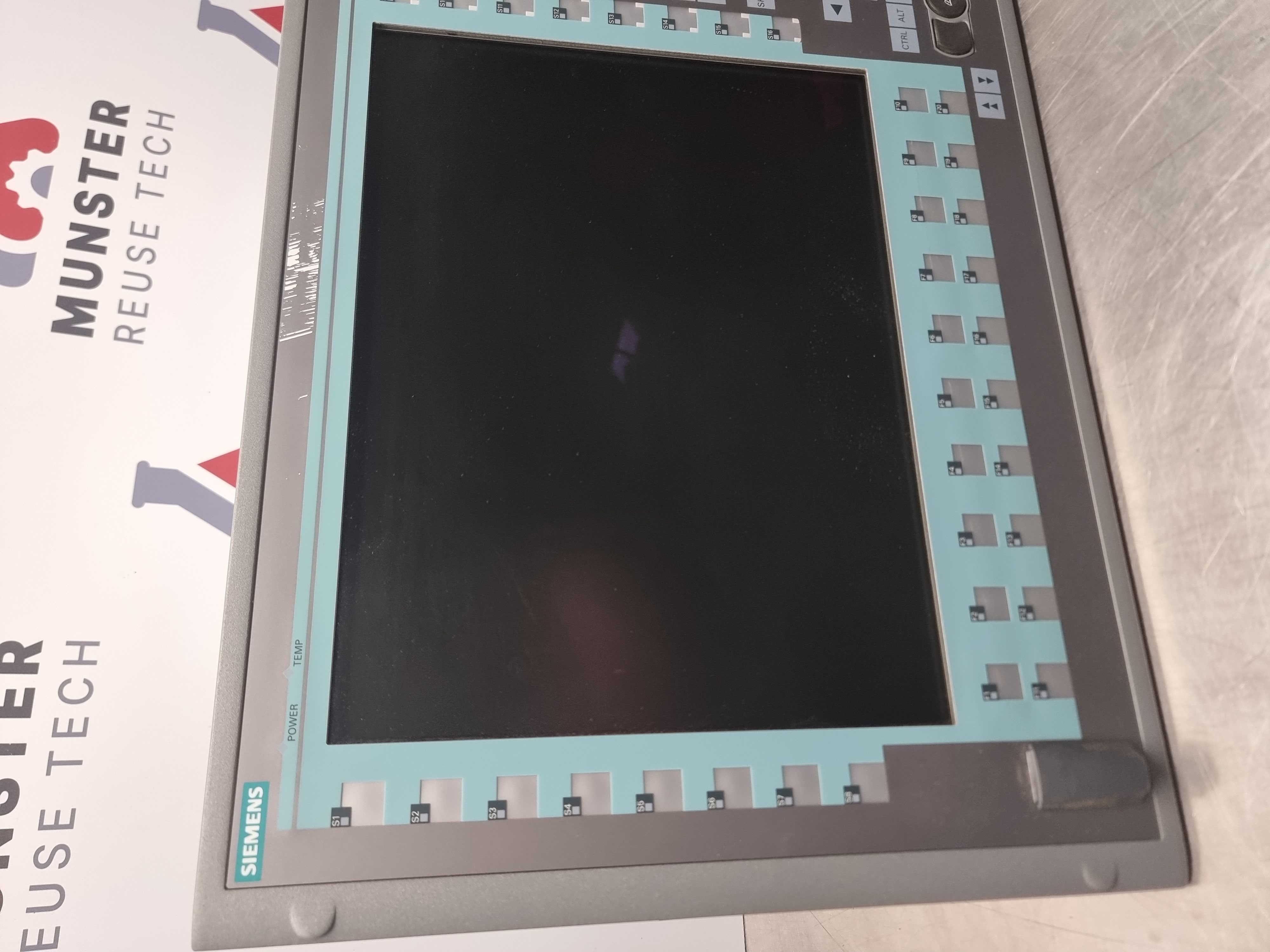 Used Siemens Simatic HMI IPC677C | 6AV7893-0BE00-1AB0 | Version: 14