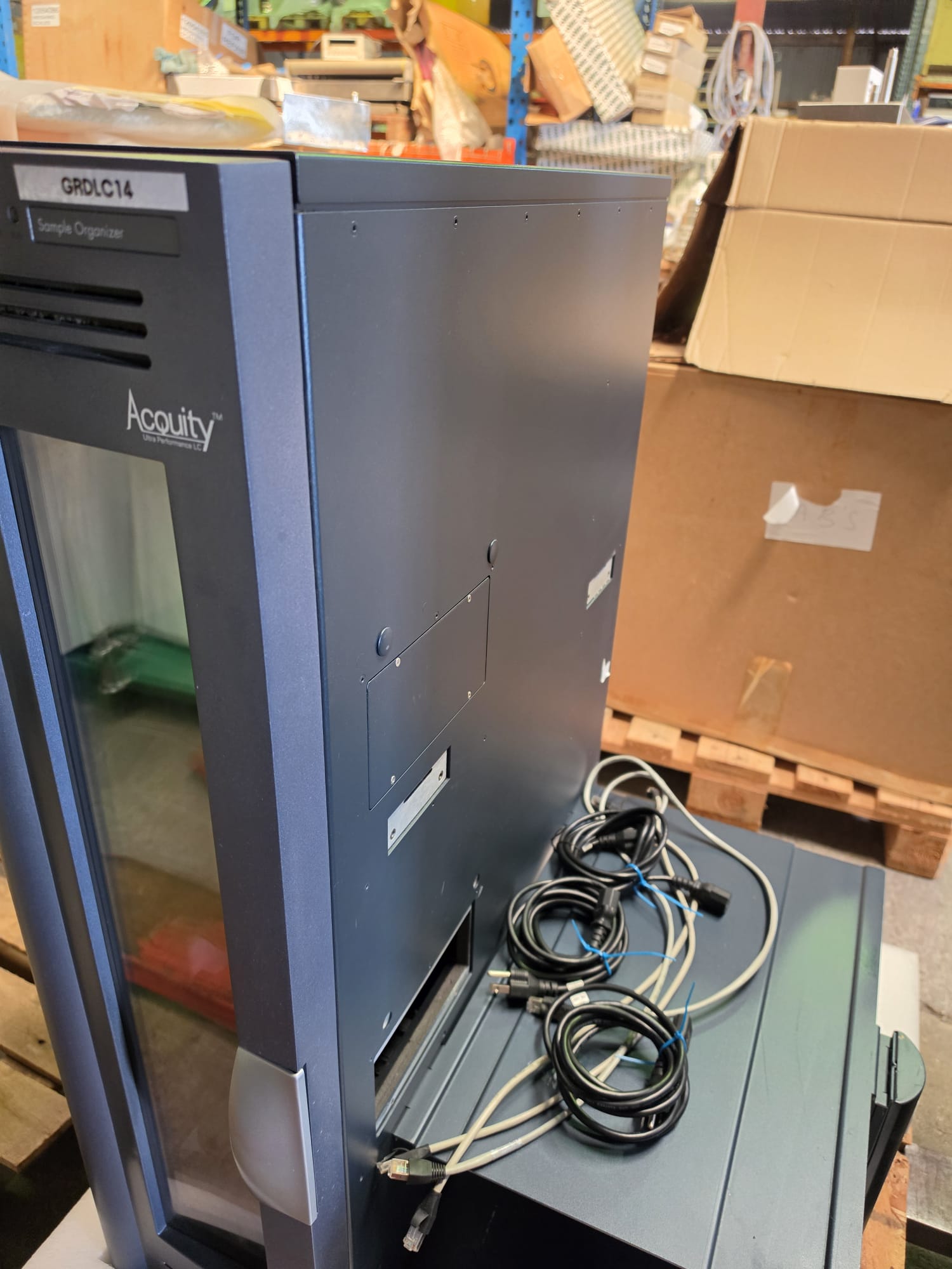 Used Waters Acquity UPLC Sample Orgnizer